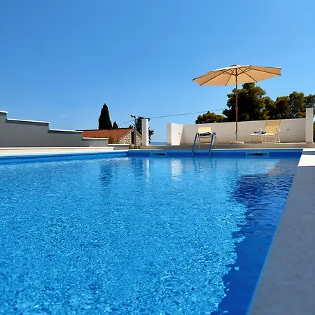 Libero Villa *