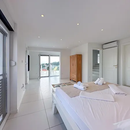 Libero Villa