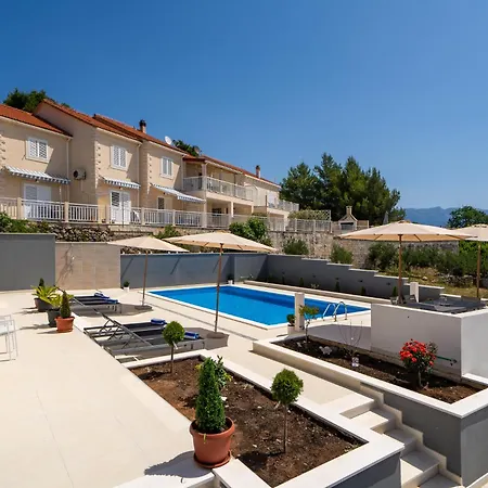Libero Villa