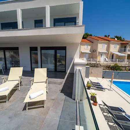 Libero Villa